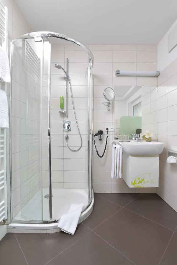 Hotel Krone Niefern-Oeschelbronn Ngoại thất bức ảnh