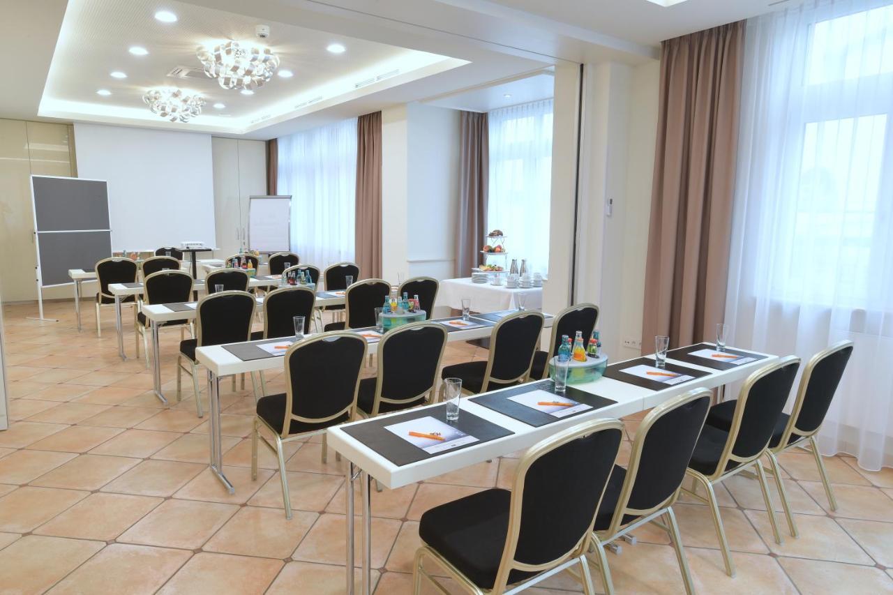 Hotel Krone Niefern-Oeschelbronn Ngoại thất bức ảnh