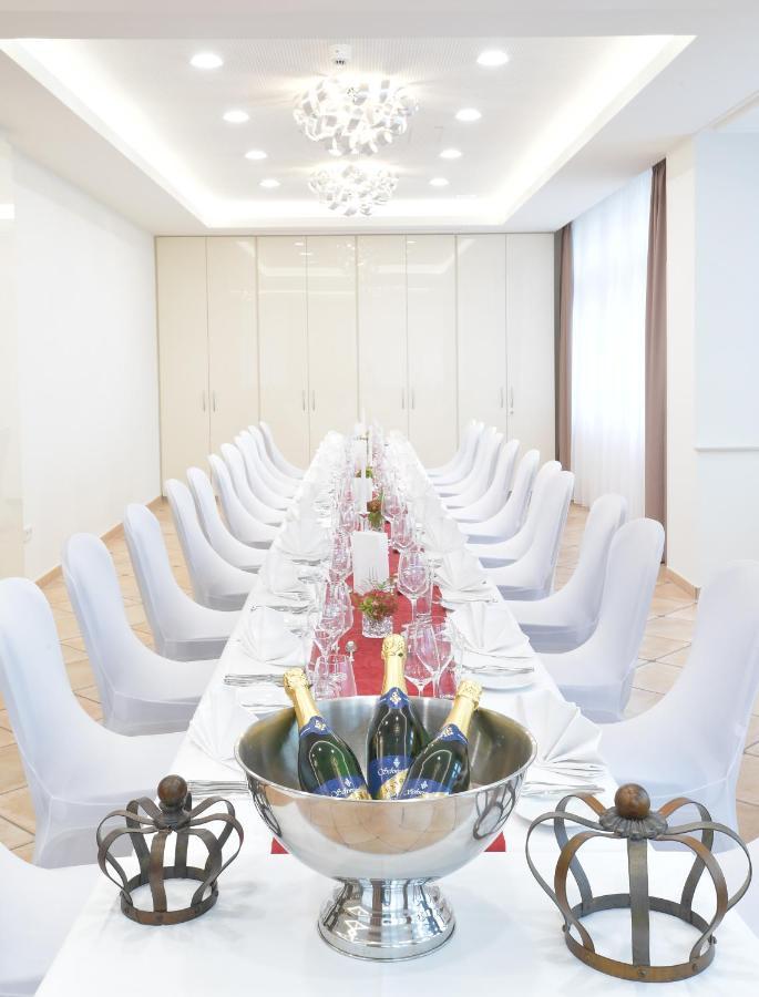 Hotel Krone Niefern-Oeschelbronn Ngoại thất bức ảnh