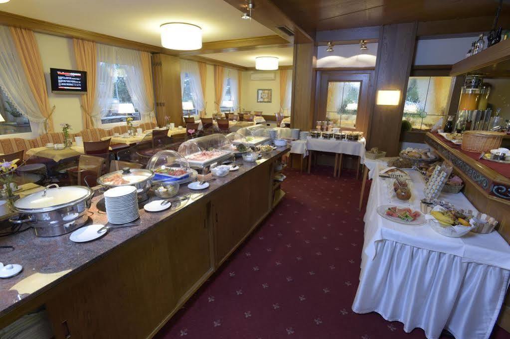 Hotel Krone Niefern-Oeschelbronn Ngoại thất bức ảnh