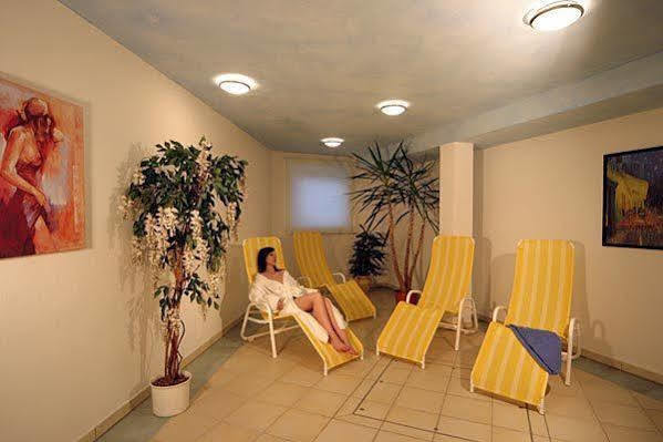 Hotel Krone Niefern-Oeschelbronn Ngoại thất bức ảnh