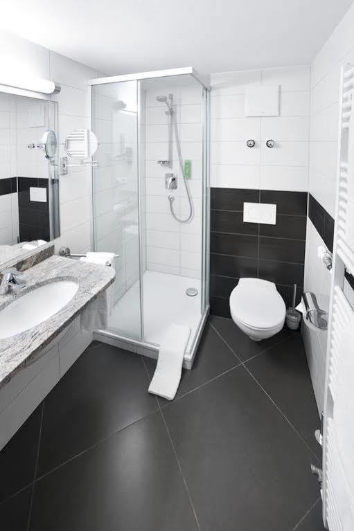 Hotel Krone Niefern-Oeschelbronn Ngoại thất bức ảnh